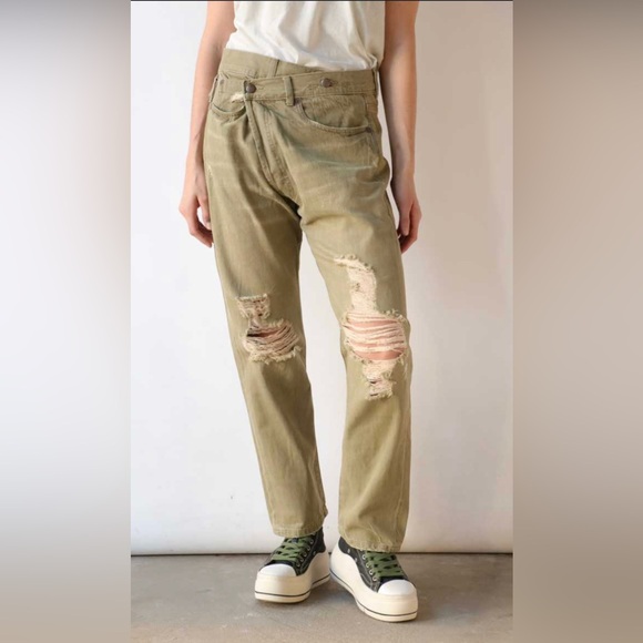 R13 Denim - R13 CROSSOVER DISTRESSED STRAIGHT LEG JEANS🌹